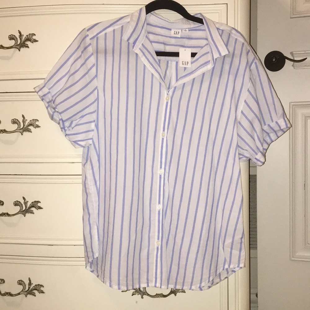 NWT Gap blue and white striped button down shirt